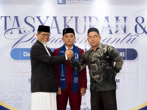 Tasyakuran dan Pelepasan Santri