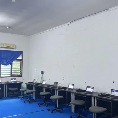 Lab Komputer 4